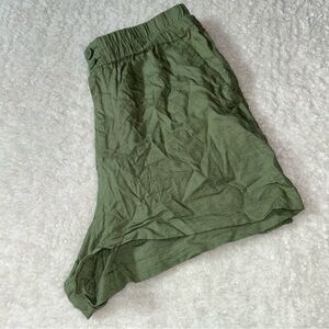 Aeropostale Flowy Green Shorts Size Small